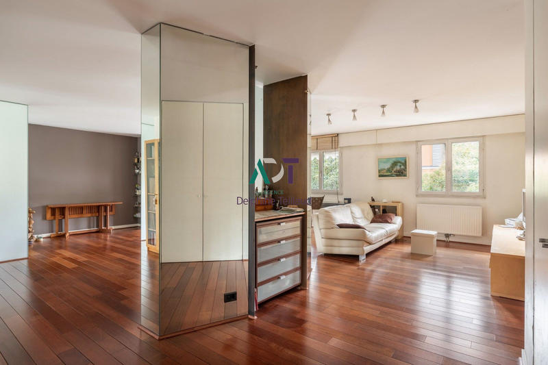 Appartement - 174 m² - 6 pièces