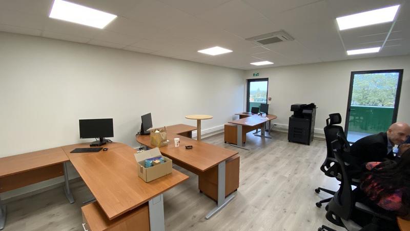 Entrepôt - 295 m² - 4 pièces