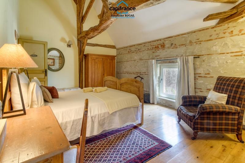 Maison de maîtres - 360 m² - 10 pièces