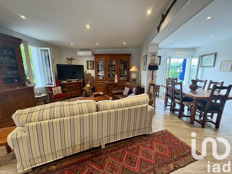 Maison - 210 m² - 7 pièces