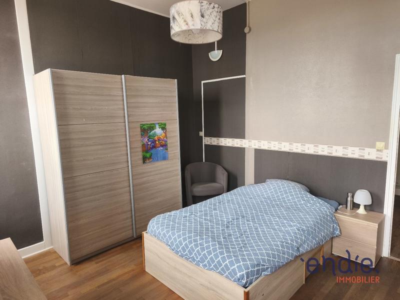 Maison - 245 m² - 12 pièces