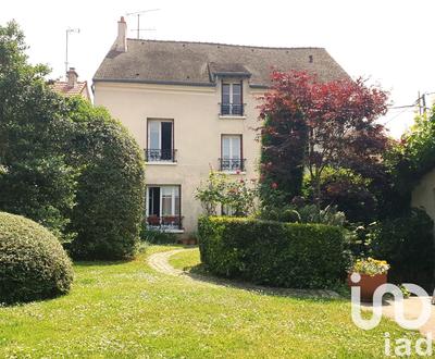 Maison - 213 m² - 8 pièces