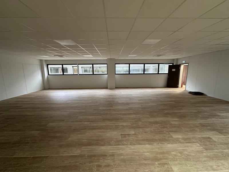 Bureau - 344 m² - 3 pièces