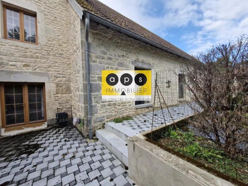 Maison de village - 210 m² - 9 pièces