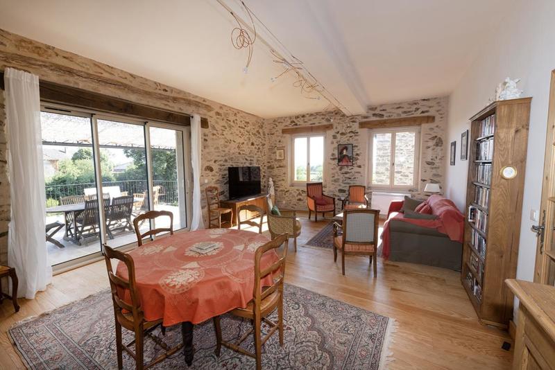 Maison - 251 m² - 11 pièces