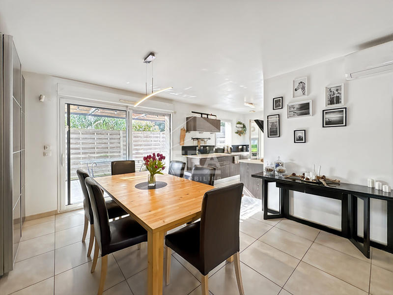 Maison - 100 m² - 6 pièces