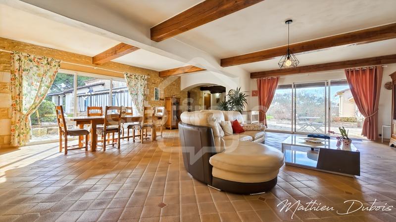 Propriété - 380 m² - 12 pièces