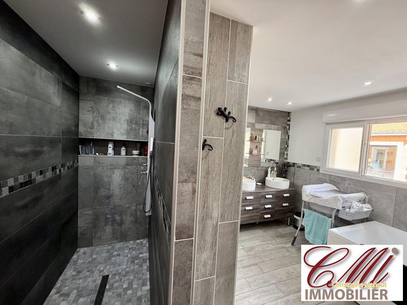 Maison - 158 m² - 5 pièces