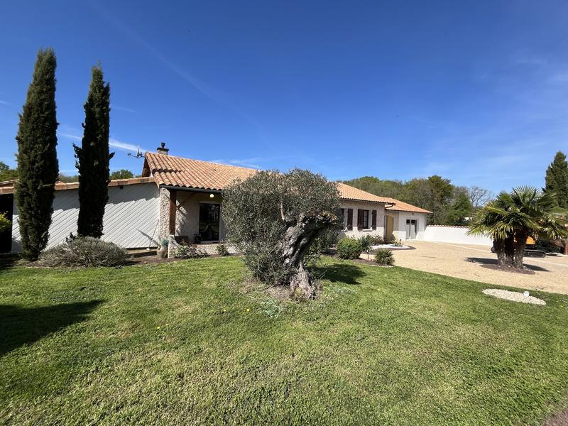 Villa - 250 m² - 11 pièces