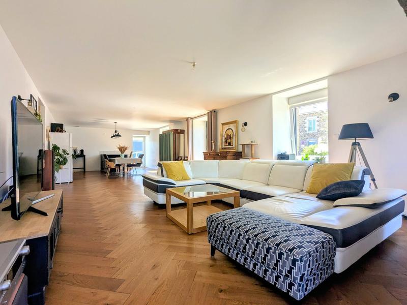 Appartement - 140 m² - 5 pièces