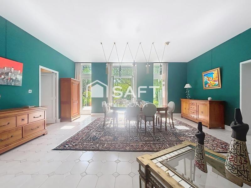 Maison - 400 m² - 9 pièces