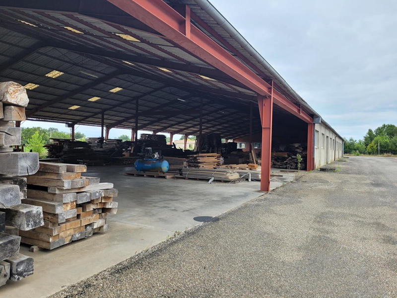 Local d'activité / Entrepôt - 2 116 m²