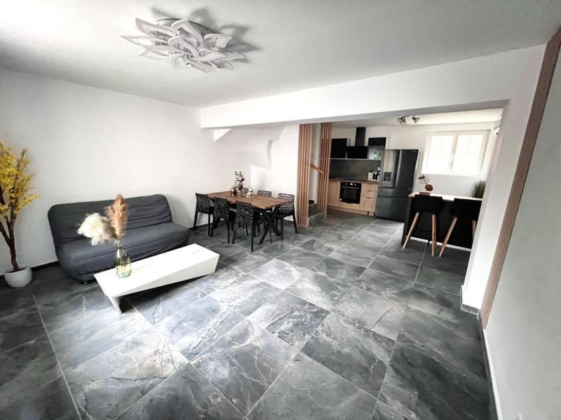 Maison - 102 m² - 5 pièces