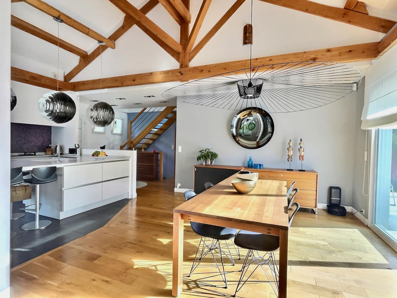 Maison - 196 m² - 6 pièces