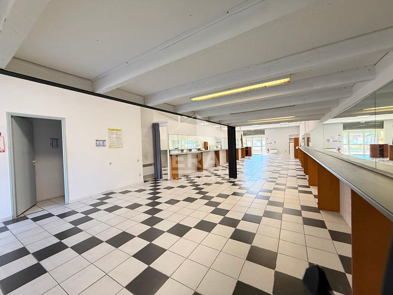 Local commercial - 177 m² - 3 pièces