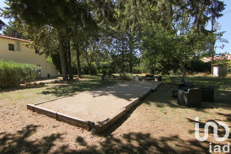 Maison - 675 m² - 20 pièces