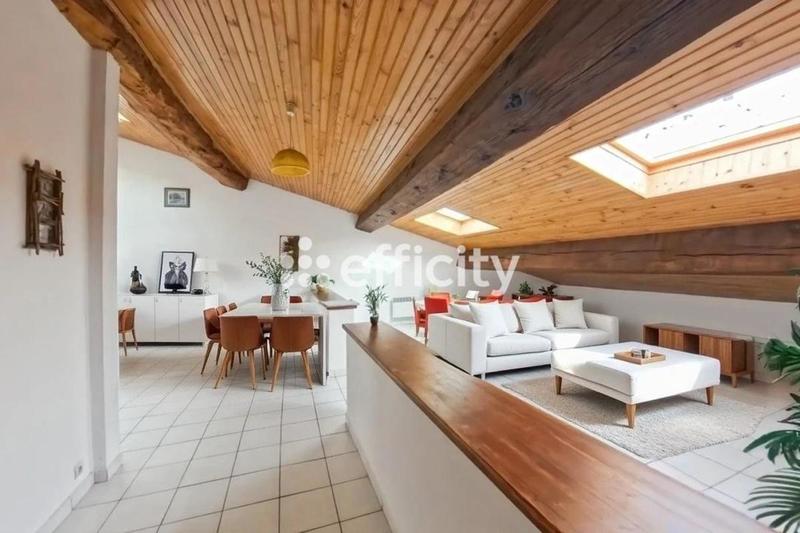 Appartement - 105 m² - 3 pièces