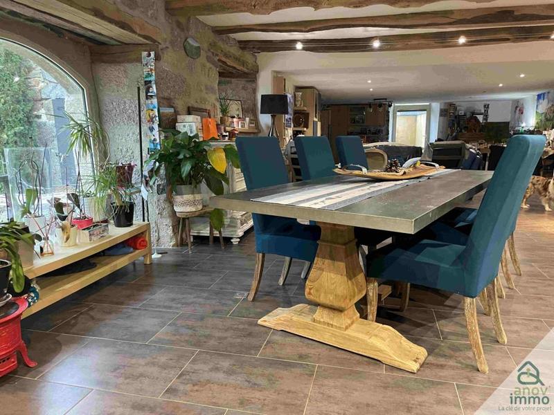 Propriété - 593 m² - 14 pièces