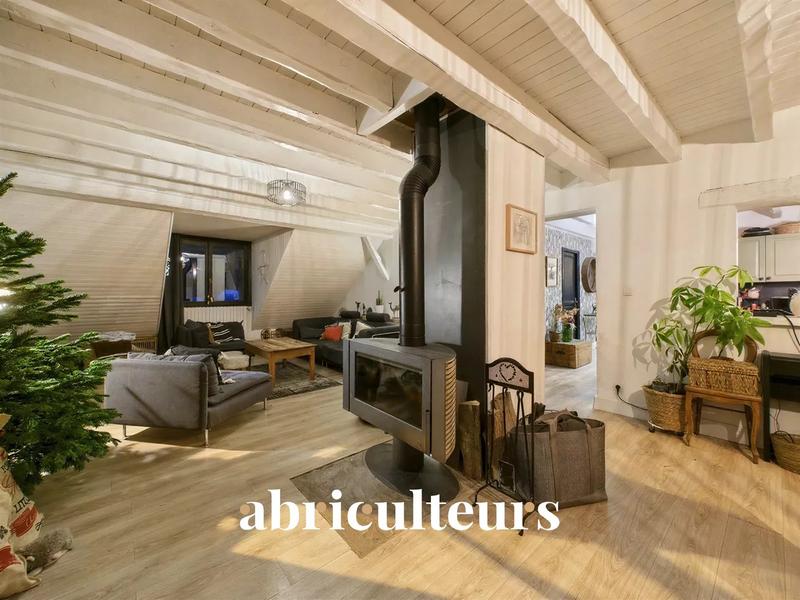 Maison - 433 m² - 16 pièces