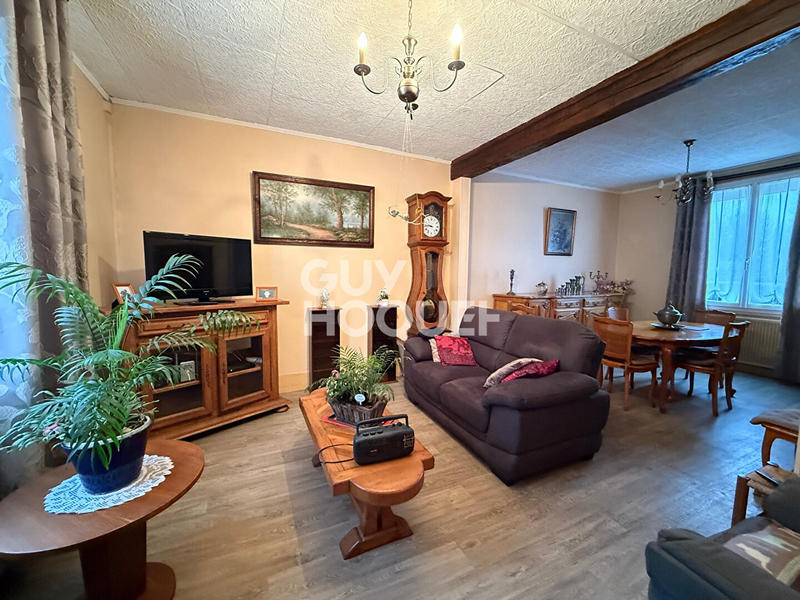 Maison - 86 m² - 5 pièces