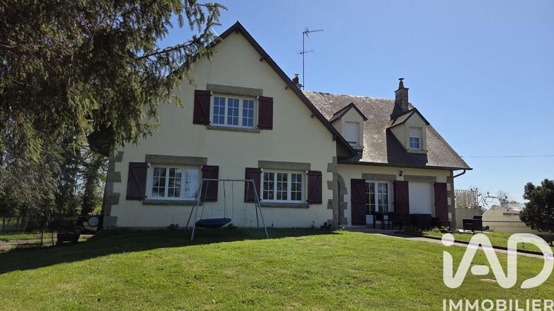 Maison - 237 m² - 8 pièces