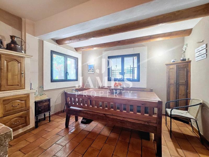 Maison - 200 m² - 6 pièces