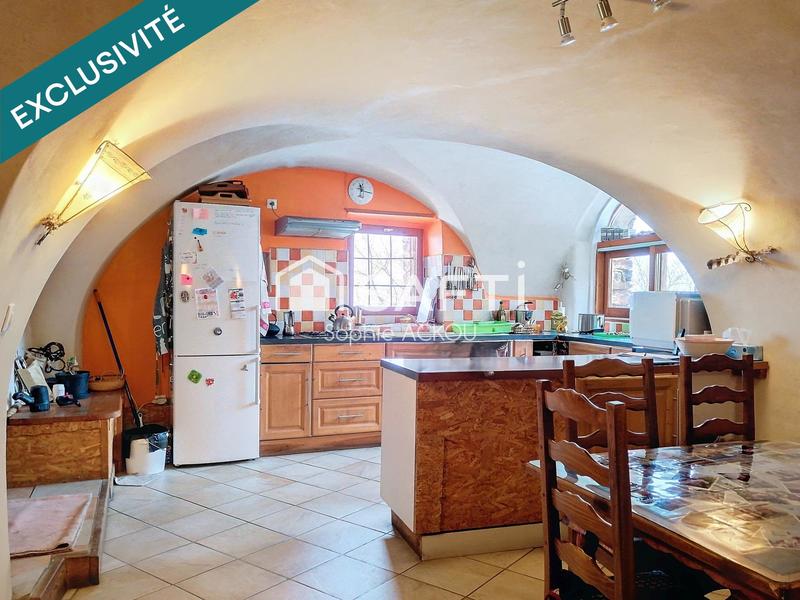 Maison - 264 m² - 12 pièces