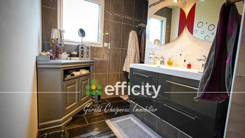 Maison - 177 m² - 6 pièces