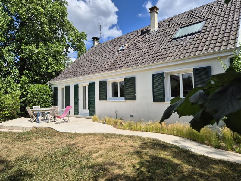 Maison - 215 m² - 8 pièces