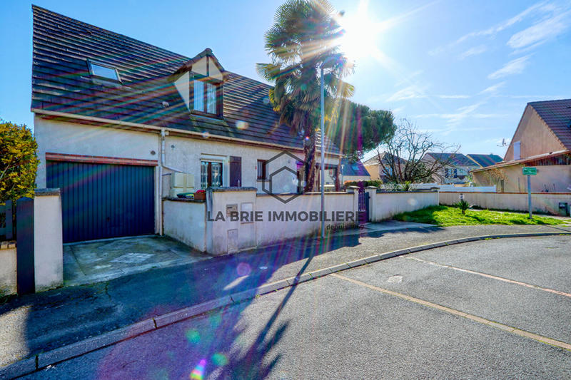 Maison - 117 m² - 7 pièces