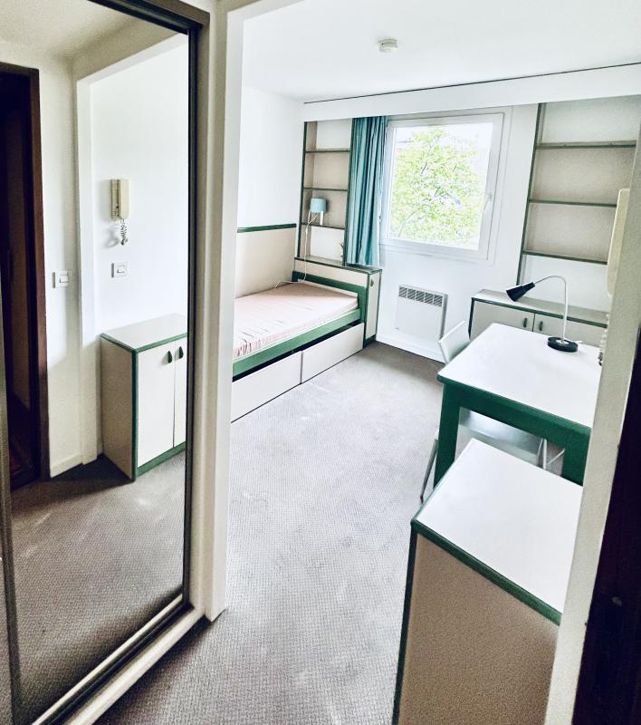 Chambre - 12 m² - 1 pièce