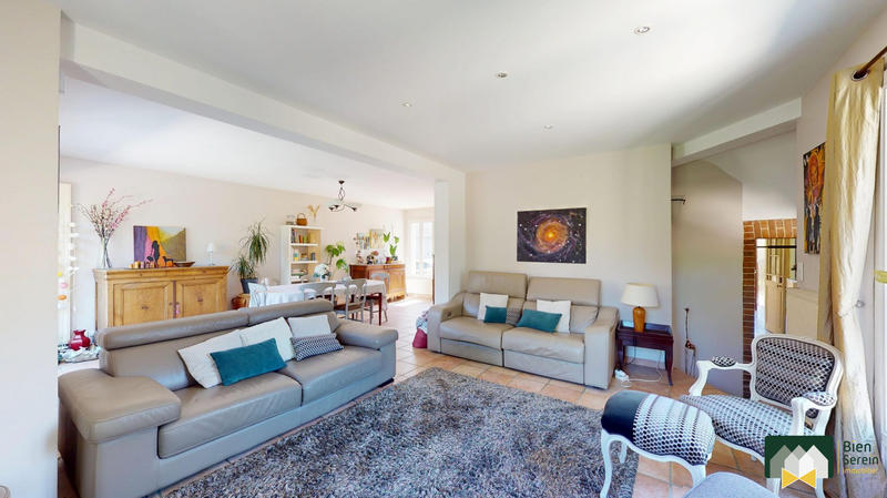 Maison - 180 m² - 8 pièces