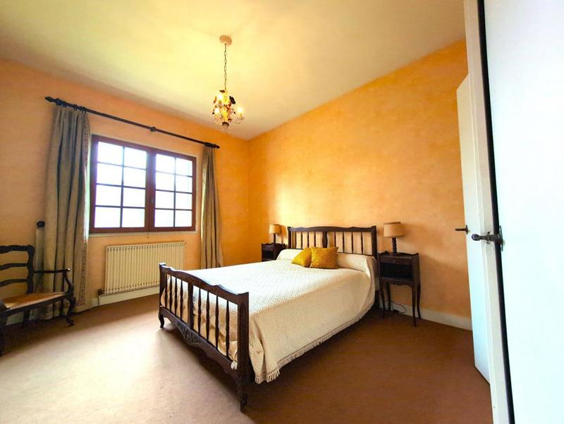 Demeure - 300 m² - 10 pièces