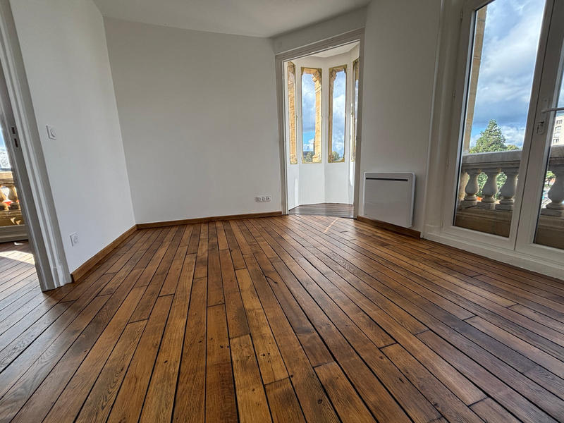 Appartement - 77 m² - 5 pièces