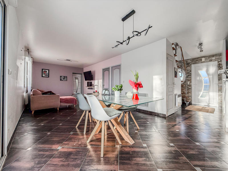 Maison - 125 m² - 5 pièces