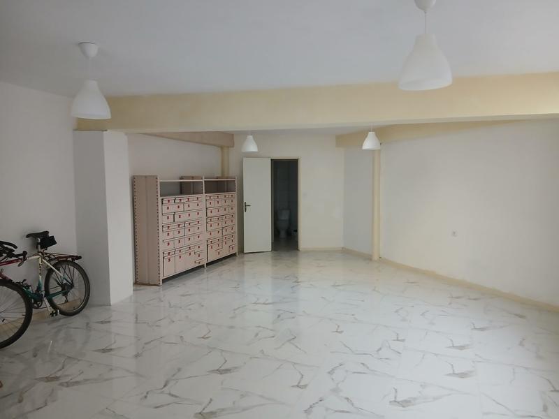 Local commercial - 102 m²