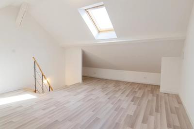 Maison - 111 m² - 6 pièces