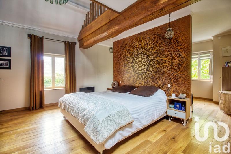 Maison - 327 m² - 9 pièces