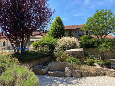 Maison - 410 m² - 10 pièces