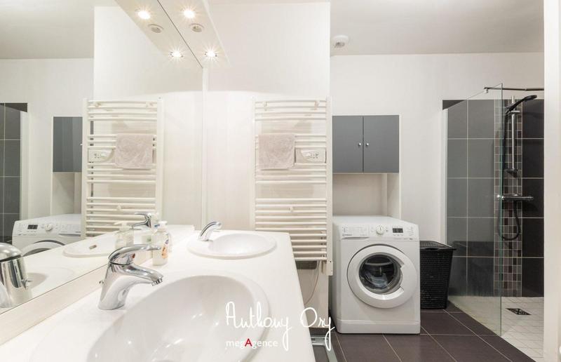 Appartement - 90 m² - 4 pièces