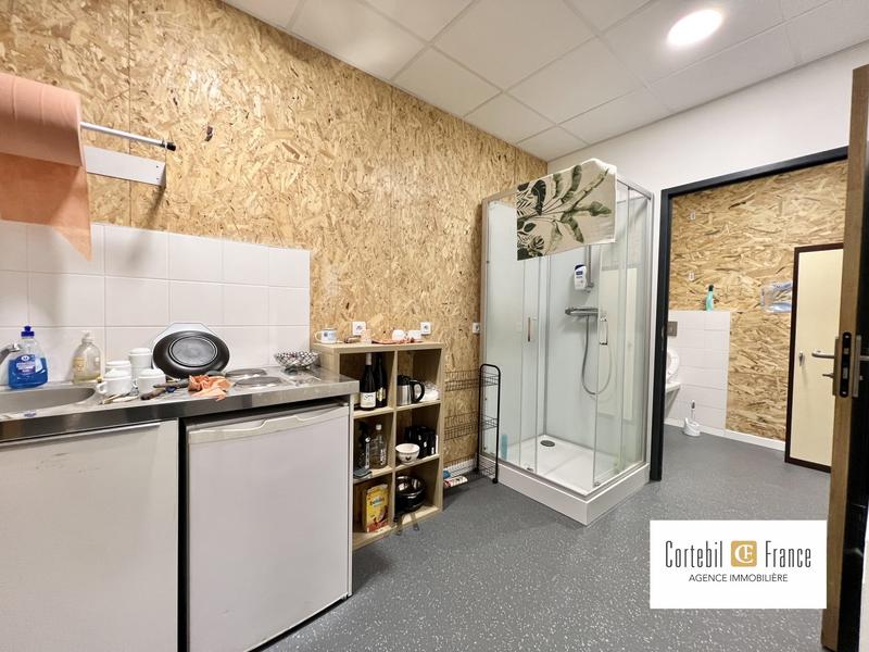 Local d'activités - 630 m²