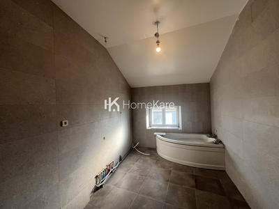 Maison - 180 m² - 5 pièces