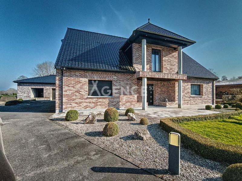 Propriété - 200 m² - 5 pièces