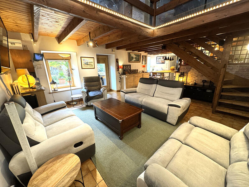 Maison - 110 m² - 7 pièces