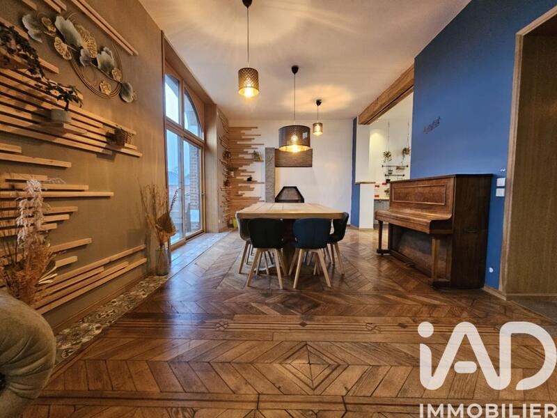 Maison - 342 m² - 15 pièces