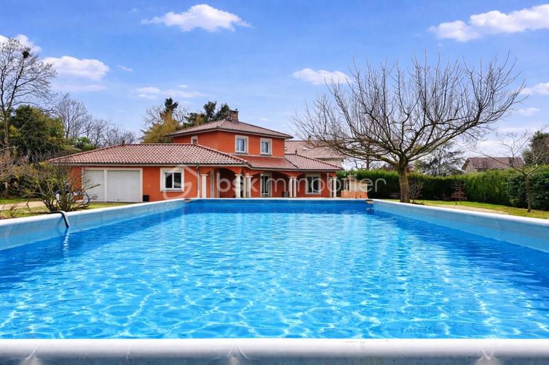 Maison - 141 m² - 6 pièces