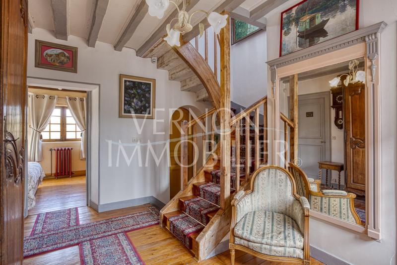 Maison - 375 m² - 12 pièces