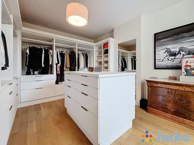 Maison - 250 m² - 5 pièces