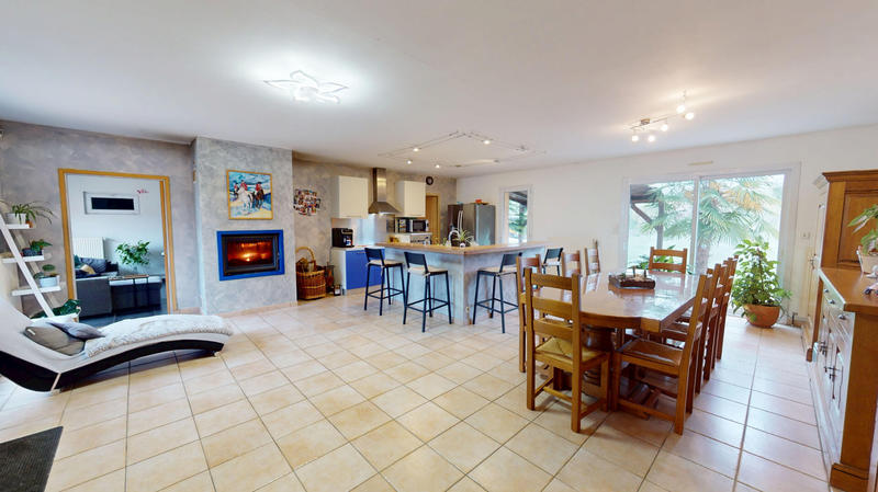 Maison - 150 m² - 7 pièces