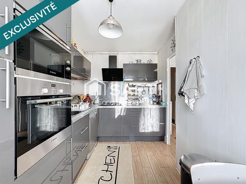 Maison - 141 m² - 9 pièces